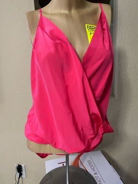 Women’s Sleeveless V-Neck Cami Top in Hot Pink. made in USA.